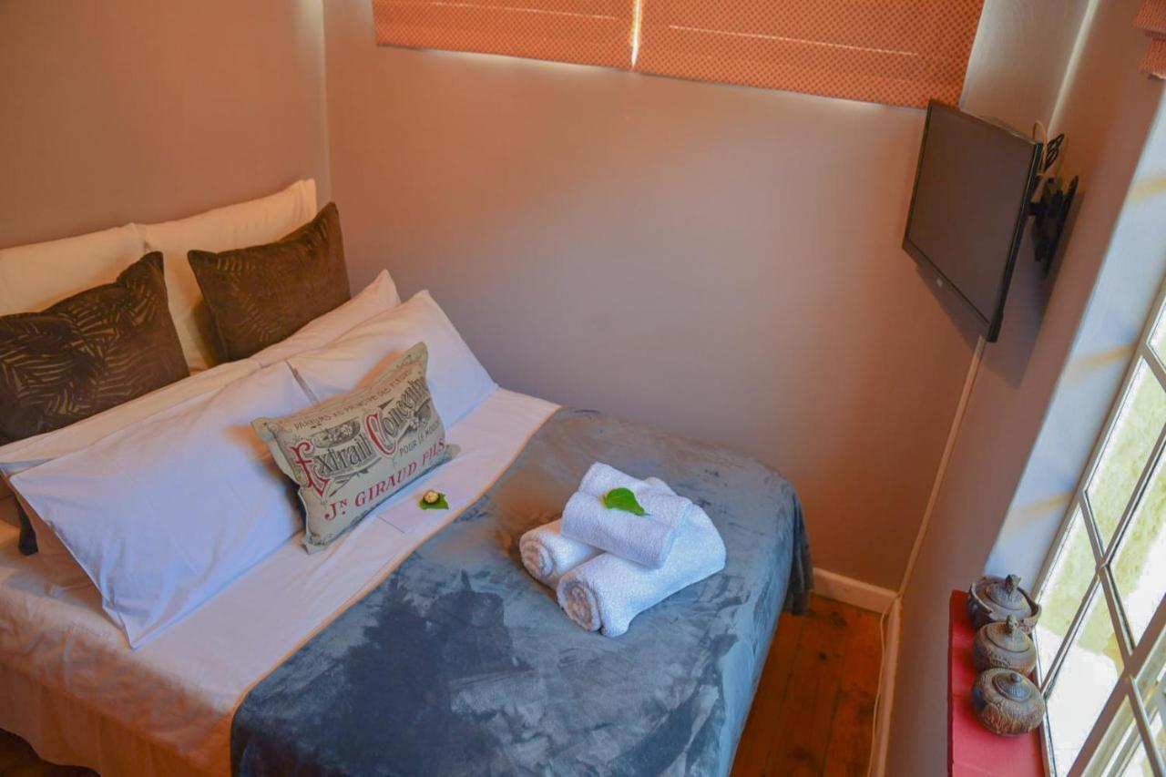 On Pinewood Guest House Cidade Do Cabo Exterior foto