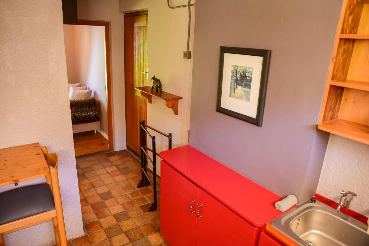 On Pinewood Guest House Cidade Do Cabo Exterior foto